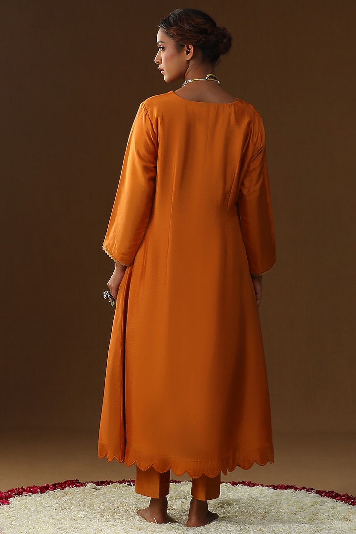 Orange Summer Silk Stroke Work Kurta Set by Arpita Sulakshana at Pernia's Pop Up Shop