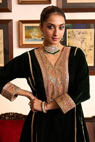 Gold Plated Kundan Polki & Emerald Stone Choker Necklace Set In Sterling Silver by Kaari