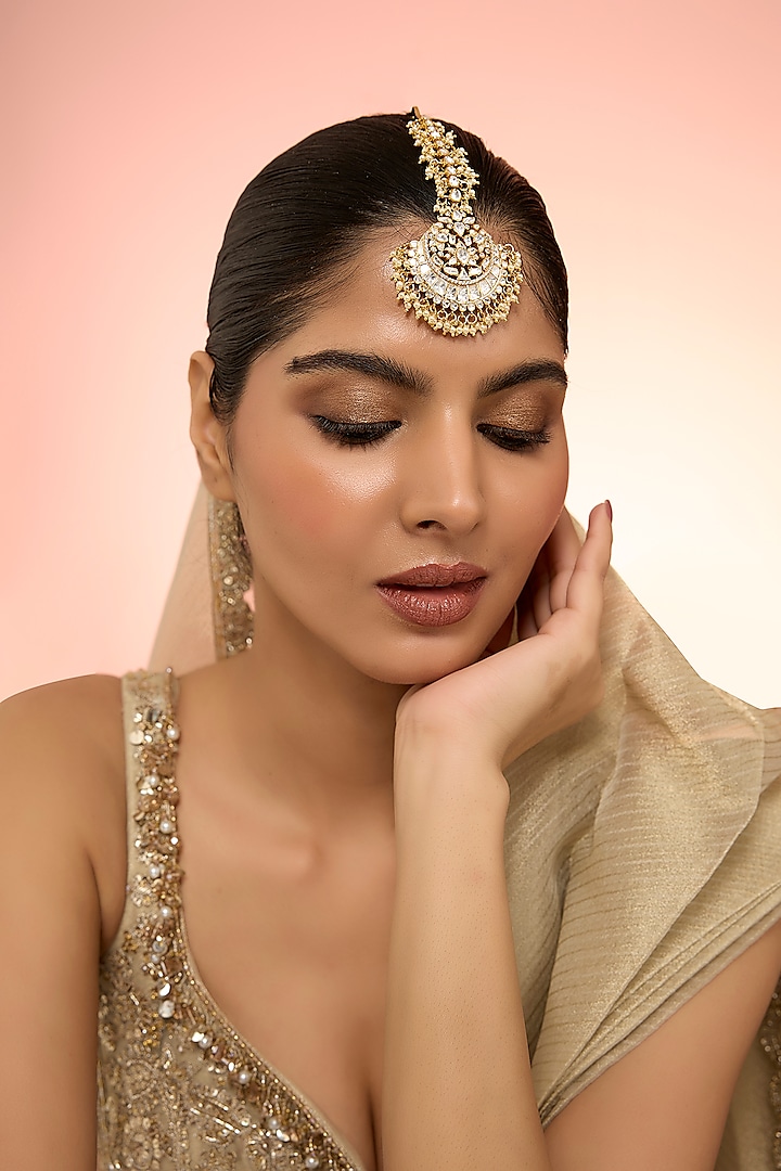 Gold Plated White Kundan Polki Handcrafted Maangtikka In Sterling Silver by KARISA DESIGNS at Pernia's Pop Up Shop