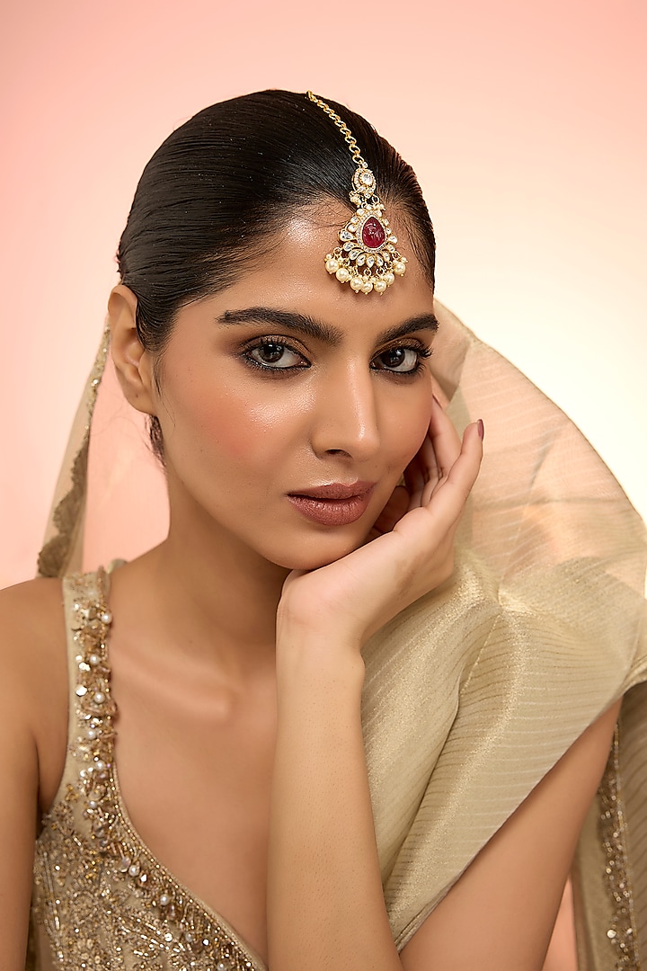 Gold Plated White Kundan Polki Handcrafted Maangtikka In Sterling Silver by KARISA DESIGNS at Pernia's Pop Up Shop