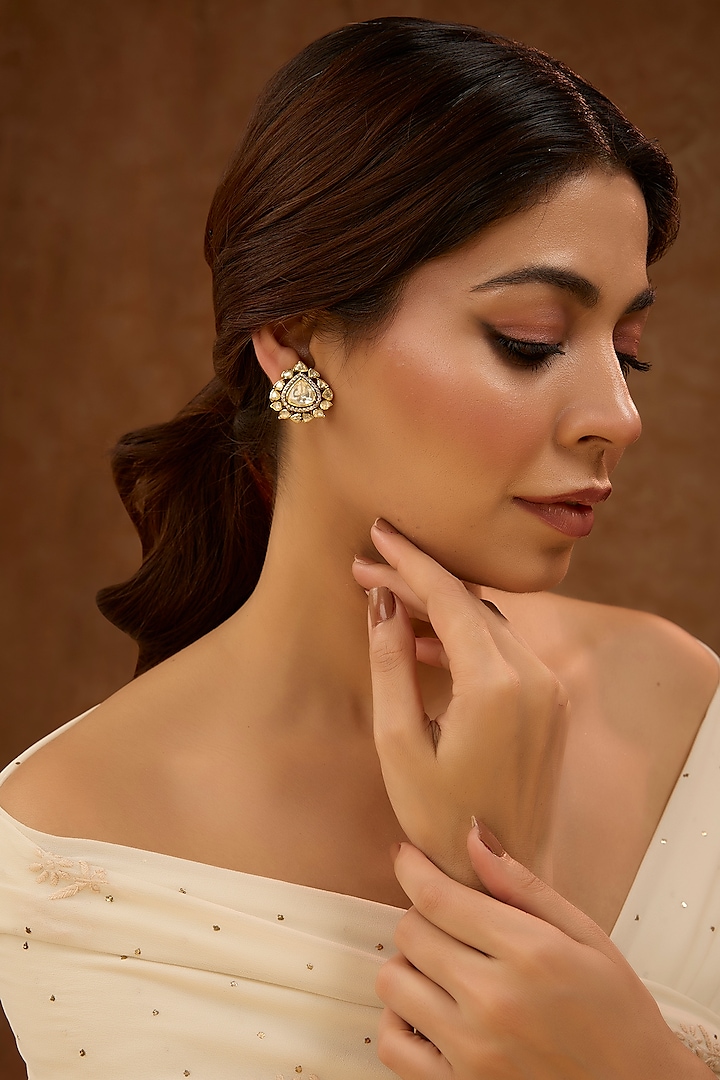 Black Rhodium Plated White Kundan Polki Stud Earrings In Sterling Silver by KARISA DESIGNS at Pernia's Pop Up Shop