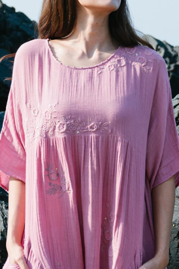 Pink Hand Embroidered Asymmetrical Kaftan by Karuna Khaitan at Pernia's Pop Up Shop