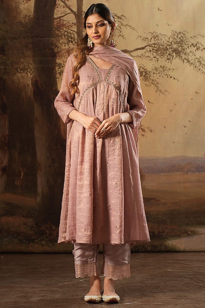 Lilac Handwoven Tissue Silk Embroidered Kurta Set by Karnya at Pernia's Pop Up Shop