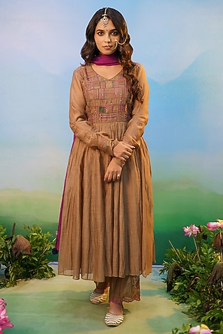 Dusty Brown Cotton Silk Thread Embroidered Kurta Set by Karnya