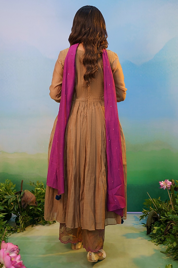 Dusty Brown Cotton Silk Thread Embroidered Kurta Set by Karnya at Pernia's Pop Up Shop