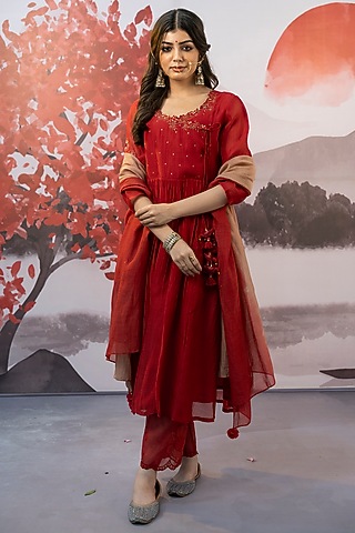 Red Cotton Silk Thread Embroidered Kurta Set by Karnya