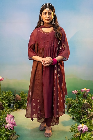Maroon Cotton Silk Thread Embroidered Kurta Set by Karnya