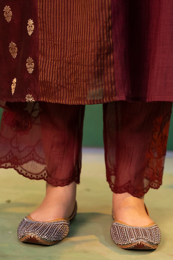 Maroon Cotton Silk Thread Embroidered Kurta Set by Karnya at Pernia's Pop Up Shop