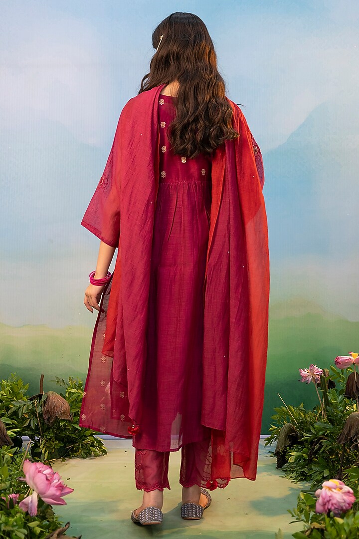 Deep Fuchsia Pink Cotton Silk Thread Embroidered Kurta Set by Karnya at Pernia's Pop Up Shop