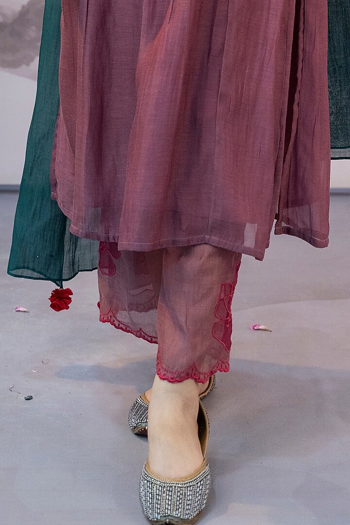 Orchid Pink Cotton Silk Thread Embroidered Kurta Set by Karnya at Pernia's Pop Up Shop