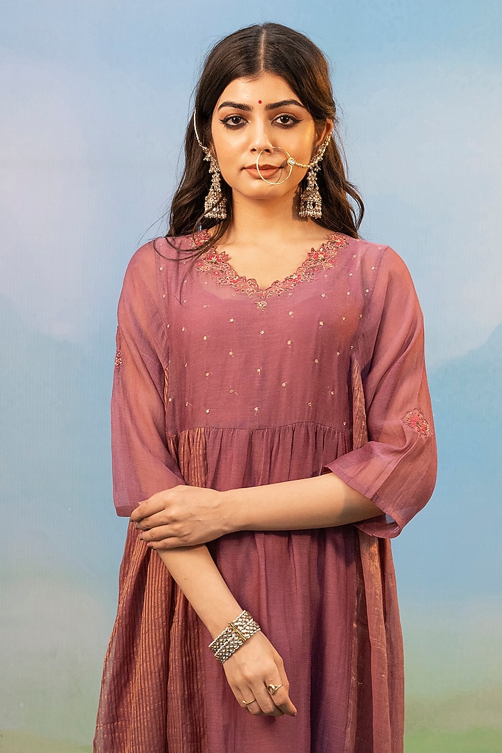 Orchid Pink Cotton Silk Thread Embroidered Kurta Set by Karnya at Pernia's Pop Up Shop