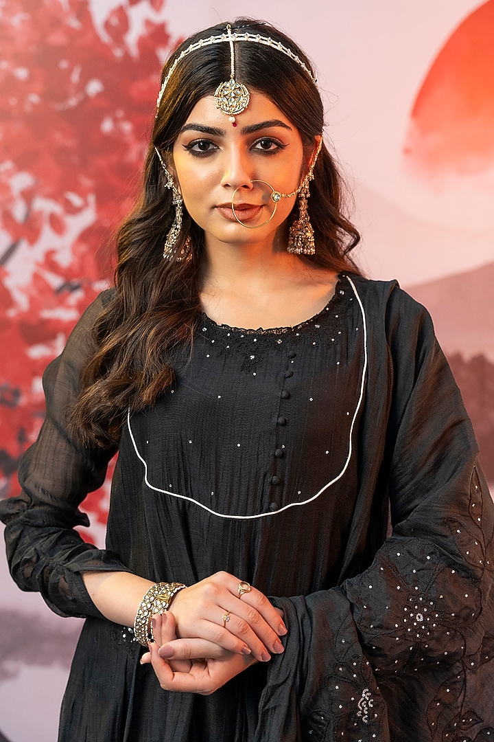 Black Cotton Silk Floral Embroidered Kurta Set by Karnya at Pernia's Pop Up Shop