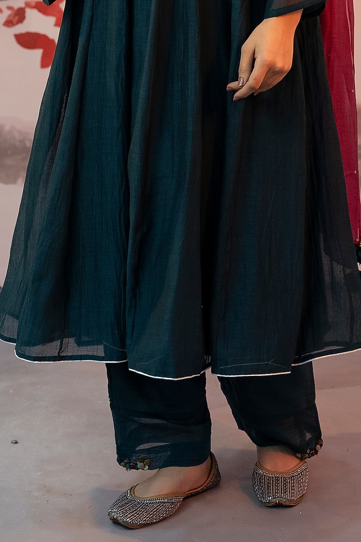 Teal Blue Cotton Silk Thread Embroidered Kurta Set by Karnya at Pernia's Pop Up Shop