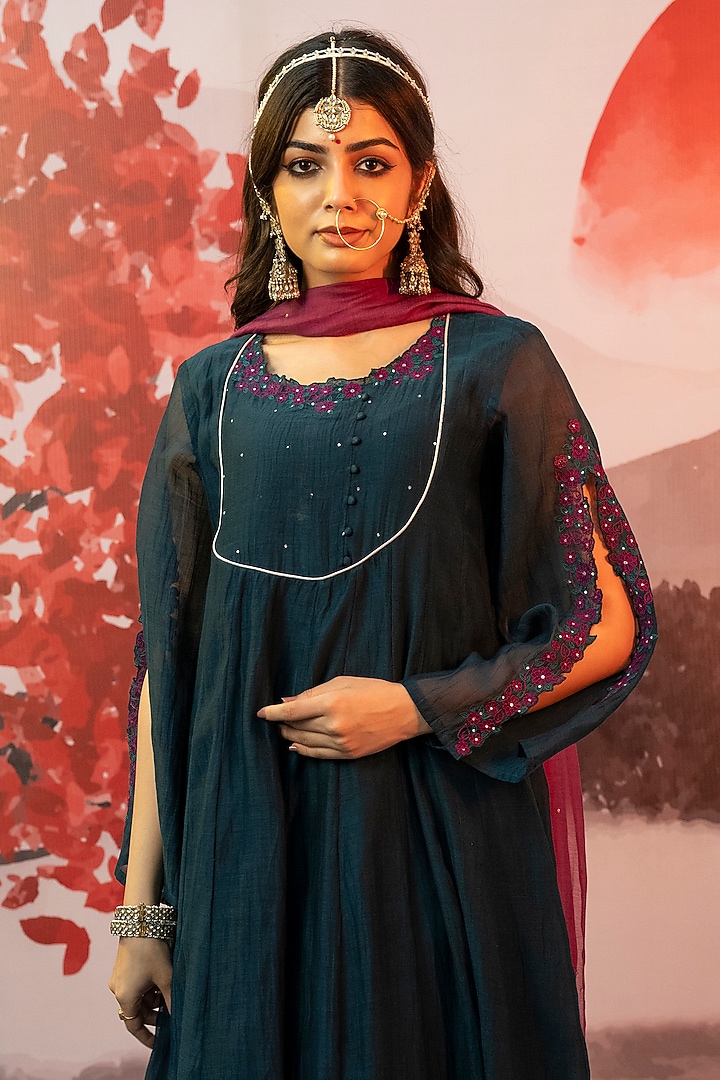 Teal Blue Cotton Silk Thread Embroidered Kurta Set by Karnya at Pernia's Pop Up Shop