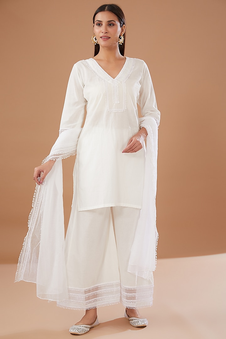 White Cotton Kurta Set by Kalakaari By Sagarika at Pernia's Pop Up Shop