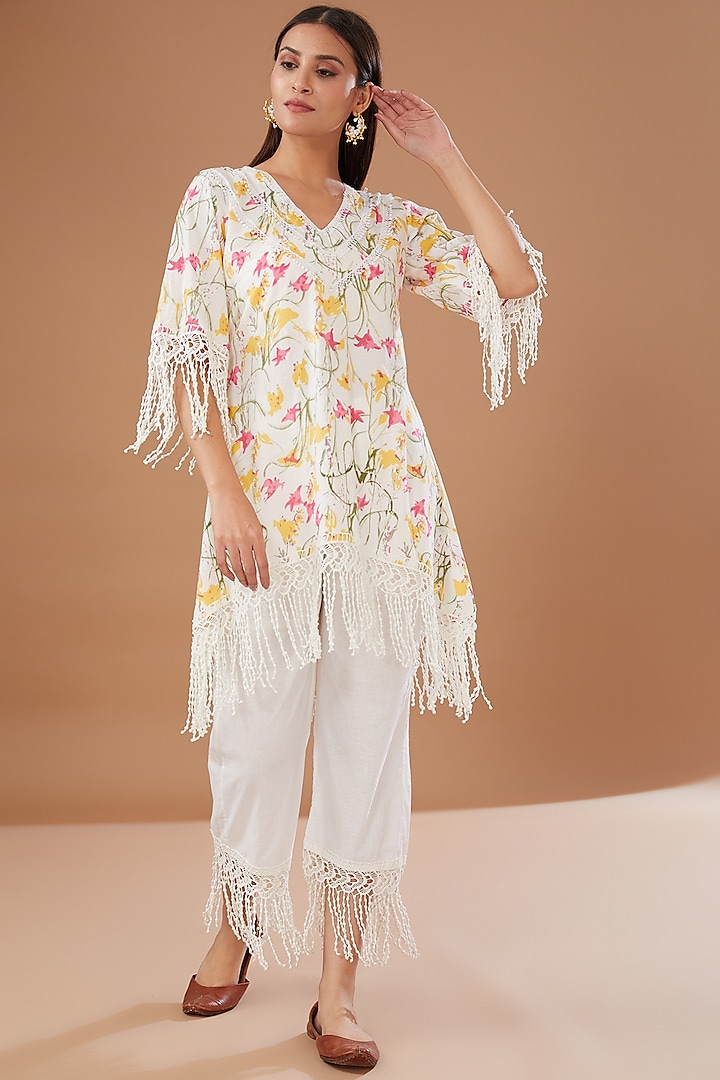 White Cotton Floral Printed Kurta Set by Kalakaari By Sagarika at Pernia's Pop Up Shop