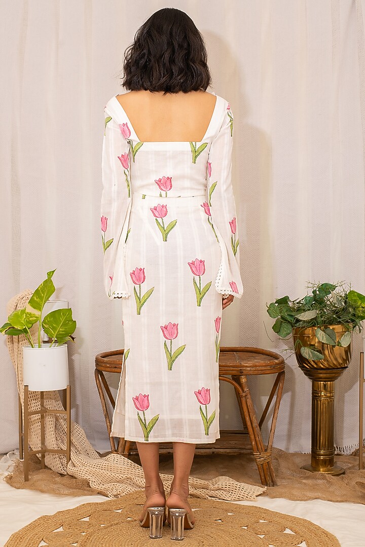 Off-White & Pink Cotton Handblock Printed Skirt Set by Kalakaari By Sagarika at Pernia's Pop Up Shop