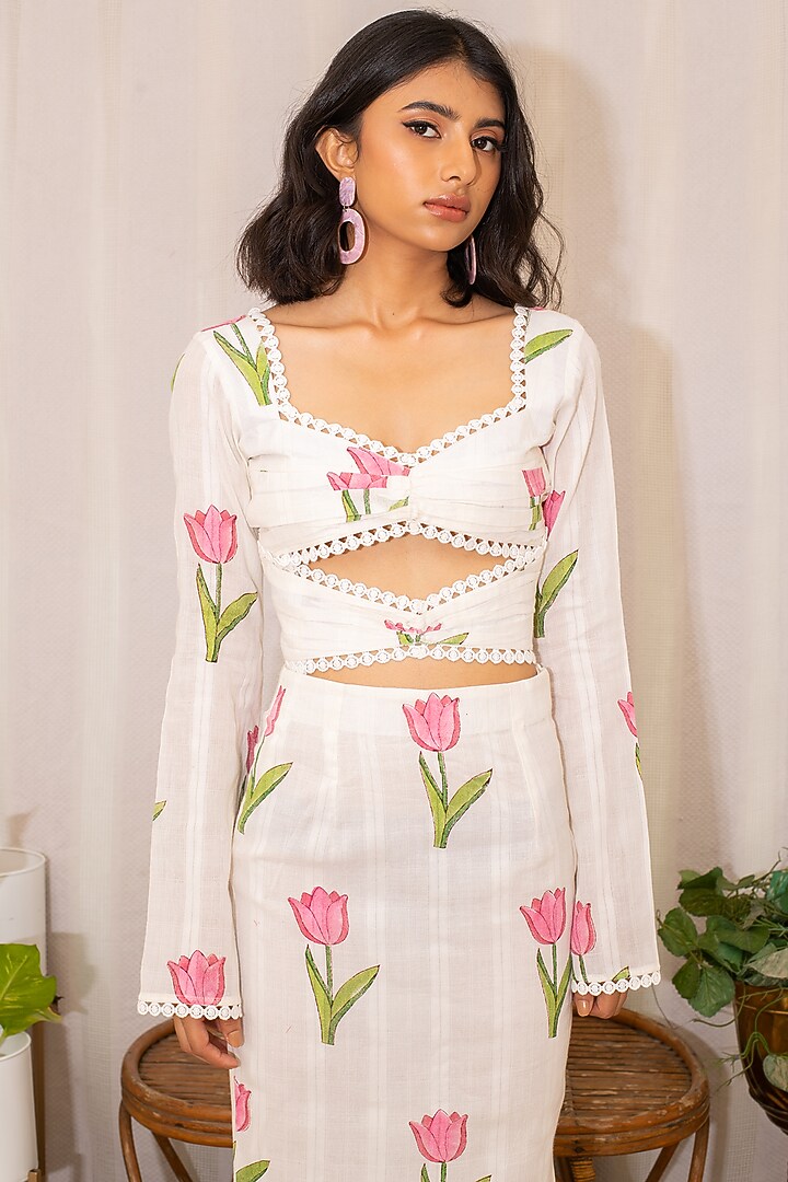 Off-White & Pink Cotton Handblock Printed Skirt Set by Kalakaari By Sagarika at Pernia's Pop Up Shop