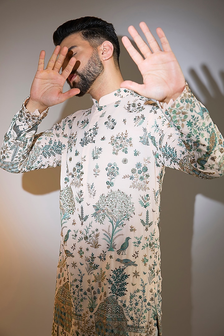 Peach Georgette Thread Embroidered Kurta by Kasbah Clothing at Pernia's Pop Up Shop