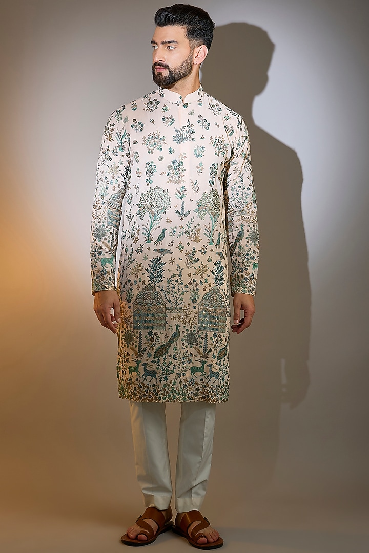 Peach Georgette Thread Embroidered Kurta by Kasbah Clothing at Pernia's Pop Up Shop