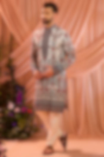 White Georgette Chikankari Floral Embroidered Kurta by Kasbah Clothing at Pernia's Pop Up Shop