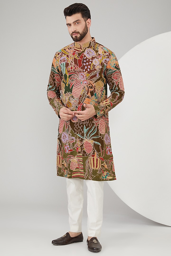 Mehendi Green Abstract Embroidered Kurta by Kasbah Clothing at Pernia's Pop Up Shop
