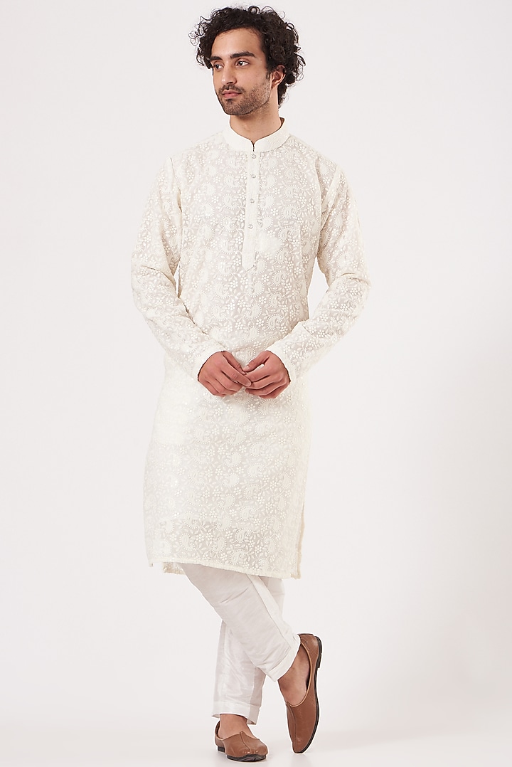White Chikankari Embroidered Kurta by Kasbah Clothing at Pernia's Pop Up Shop