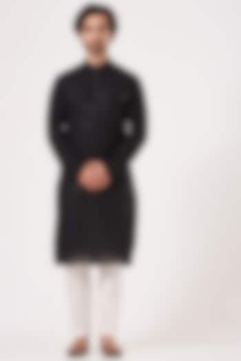 Black Embroidered Kurta by Kasbah Clothing at Pernia's Pop Up Shop