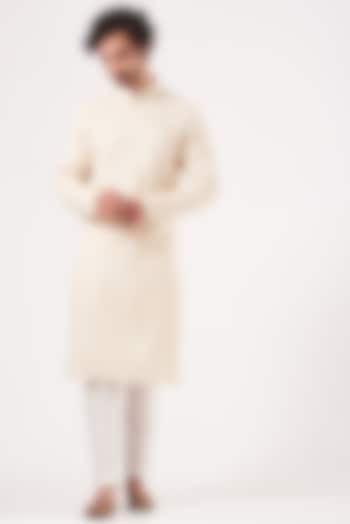 White Chikankari Kurta by Kasbah Clothing at Pernia's Pop Up Shop