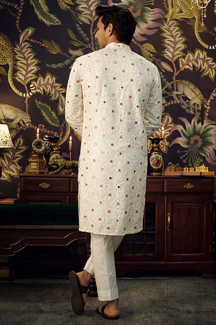 White & Pink Mirror Work Kurta by Kasbah Clothing at Pernia's Pop Up Shop