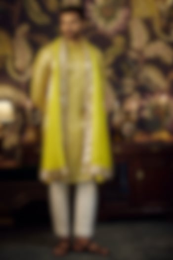 Yellow Silk Mirror Work Kurta With Stole by Kasbah Clothing at Pernia's Pop Up Shop