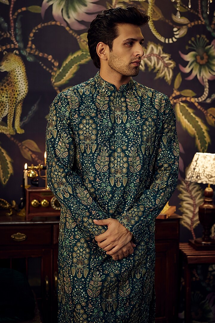 Green Silk Thread Work Chikankari Kurta by Kasbah Clothing at Pernia's Pop Up Shop