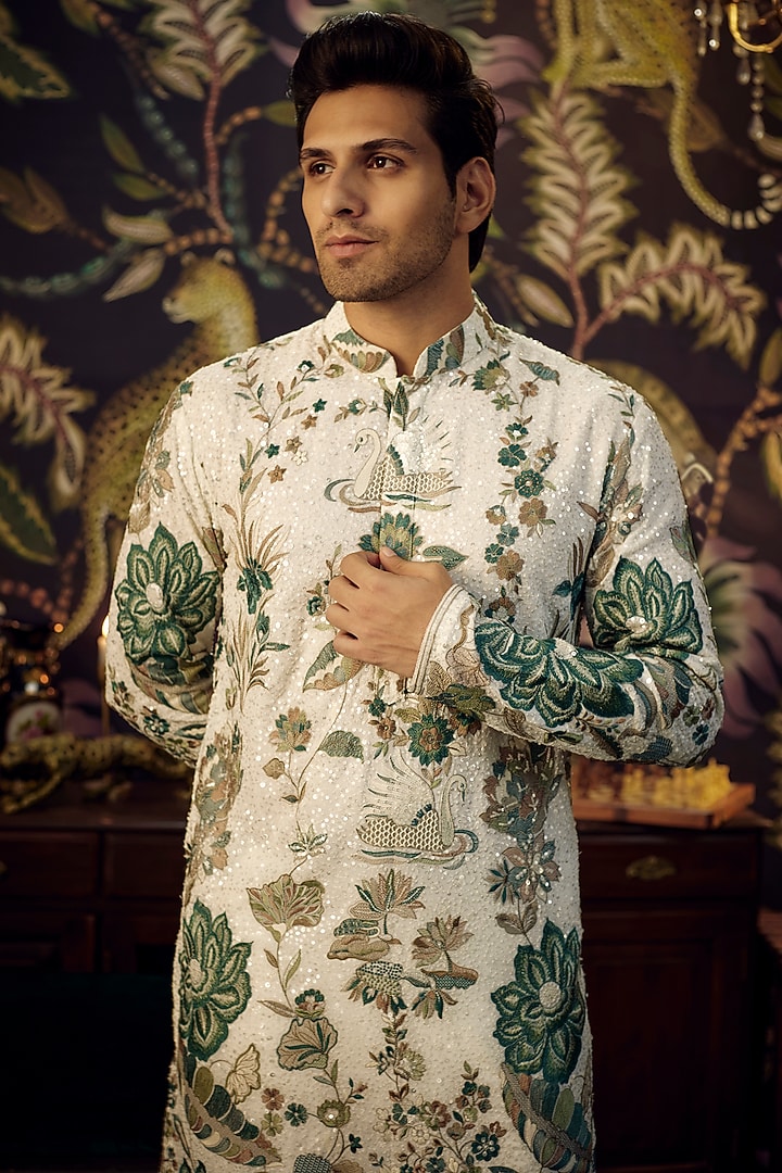 White Georgette Floral Embroidered Kurta by Kasbah Clothing at Pernia's Pop Up Shop