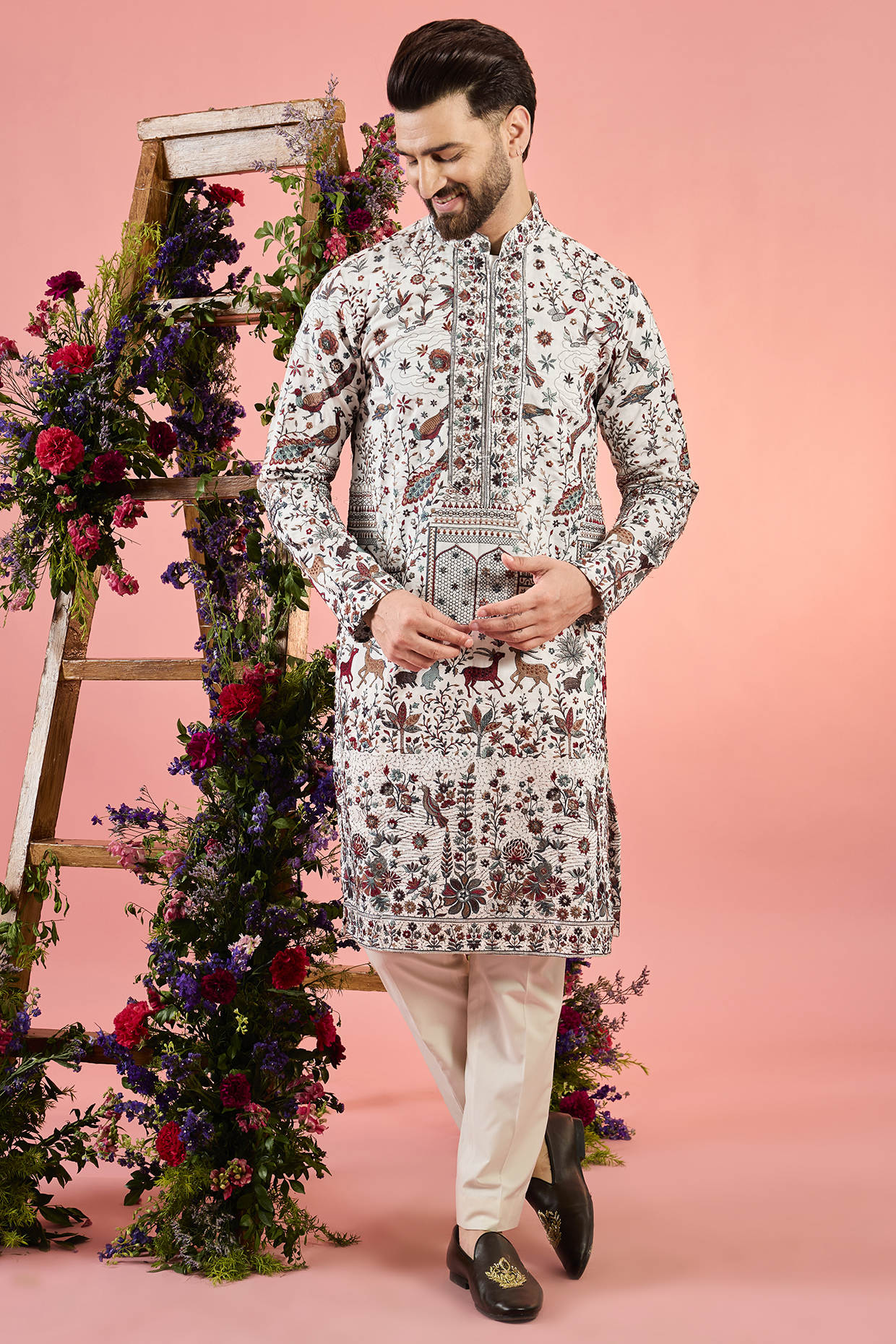 White Silk Thread Embroidered Chikankari Kurta by Kasbah Clothing