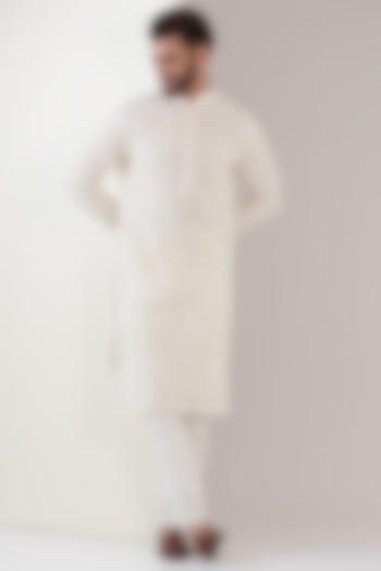 White Georgette Thread Embroidered Kurta by Kasbah Clothing at Pernia's Pop Up Shop