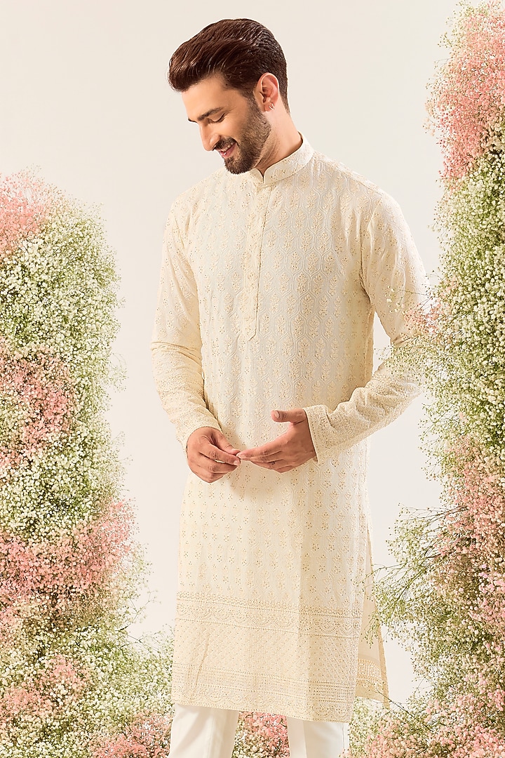 White Slub Chikankari Embroidered Kurta by Kasbah Clothing at Pernia's Pop Up Shop