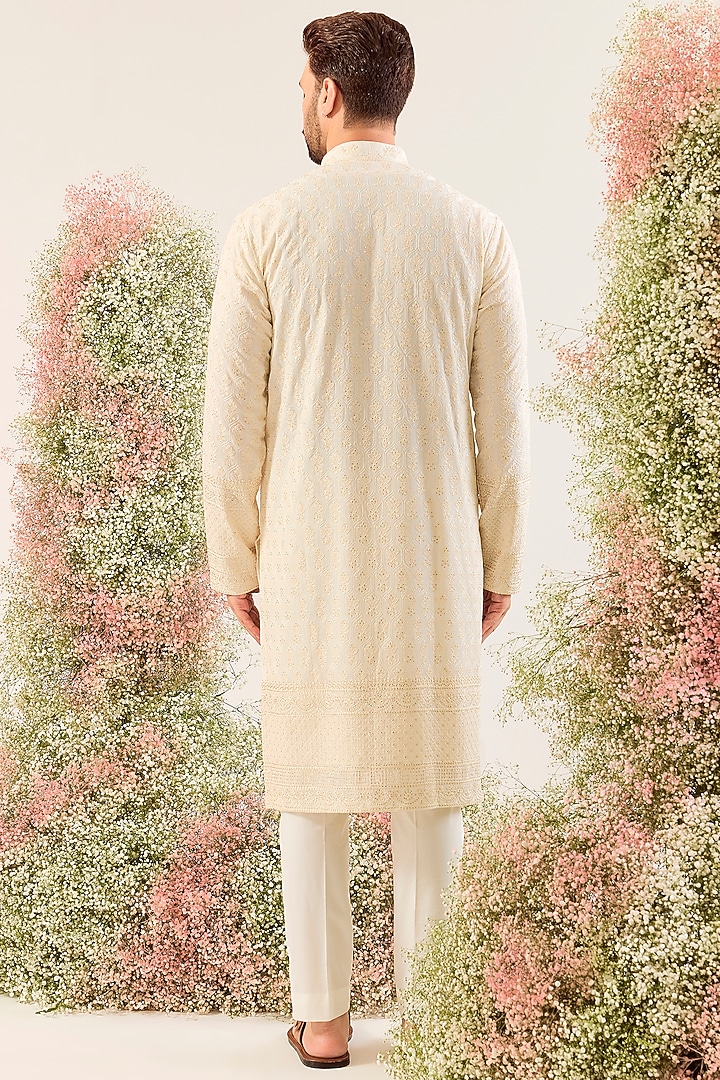 White Slub Chikankari Embroidered Kurta by Kasbah Clothing at Pernia's Pop Up Shop