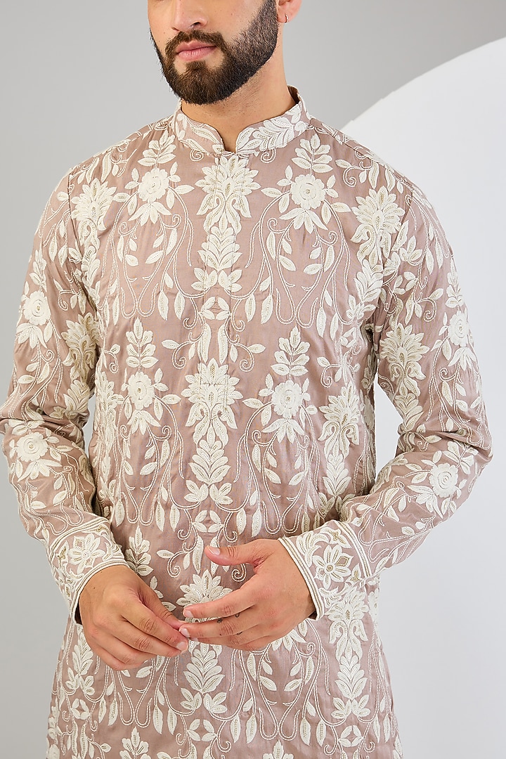 Mauve Silk Thread Embroidered Chikankari Kurta by Kasbah Clothing at Pernia's Pop Up Shop