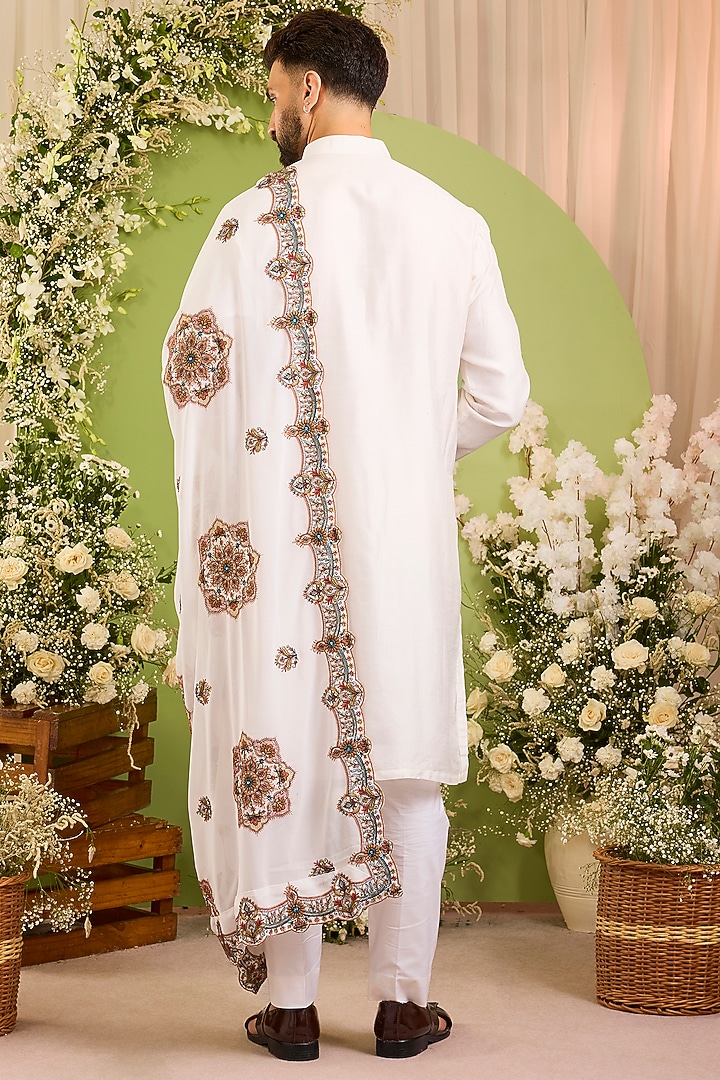 White Georgette Chikankari Embroidered Stole by Kasbah Clothing at Pernia's Pop Up Shop
