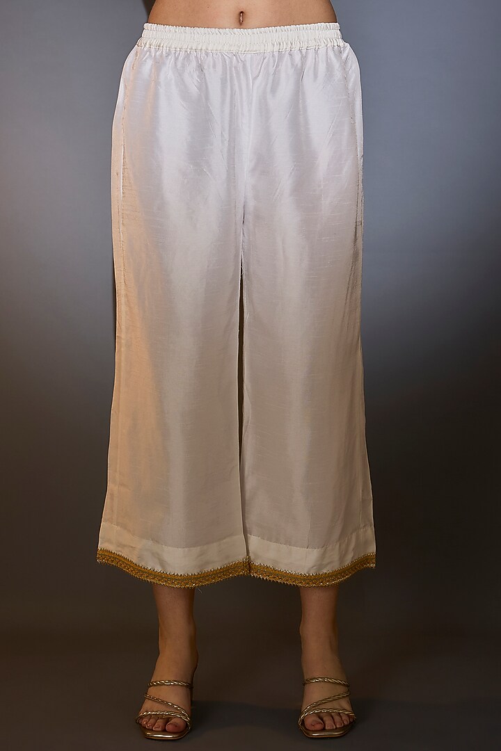 Ivory & Yellow Silk Threadwork Kurta Set by Kasbah at Pernia's Pop Up Shop
