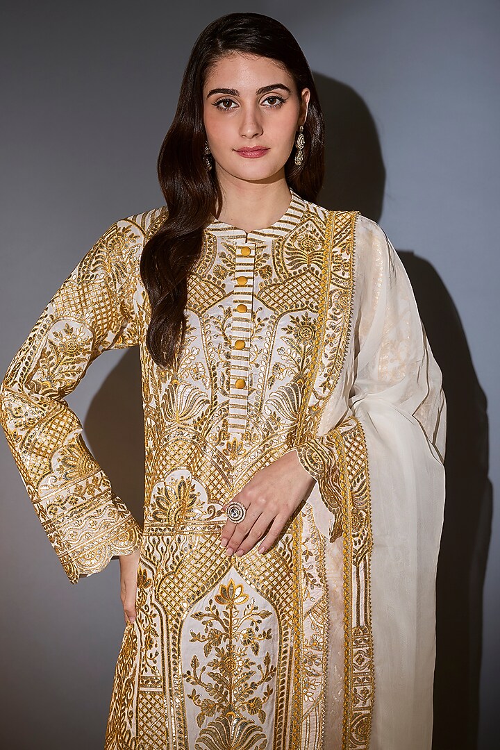 Ivory & Yellow Silk Threadwork Kurta Set by Kasbah at Pernia's Pop Up Shop