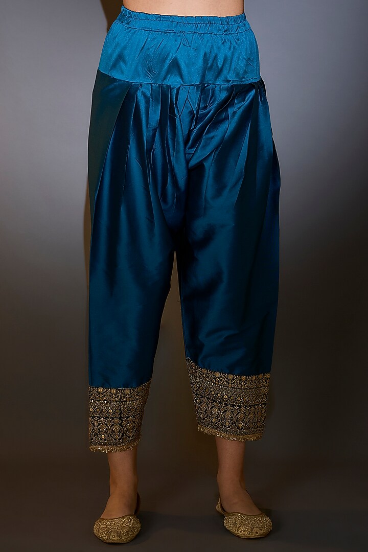 Purple Georgette Hand Embroidered Kurta Set by Kasbah at Pernia's Pop Up Shop