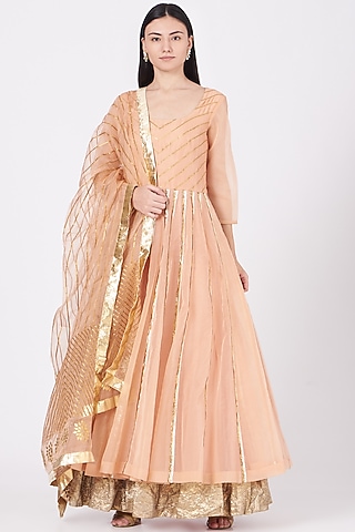 Peach Organza Anarkali Set by Kashidaa