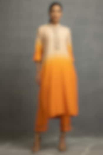 Yellow Cotton Silk Hand Embroidered Ombre Kurta Set by Kahani Lush at Pernia's Pop Up Shop