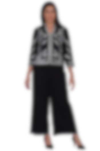 Black Embroidered Co-Ord Set by Kahani Lush
