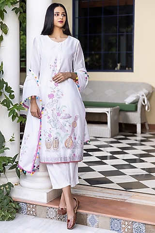 White Chanderi Kurta Set by Kahani Lush