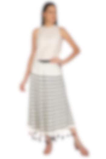 White Appliqued A-Line Skirt by Ka-Sha