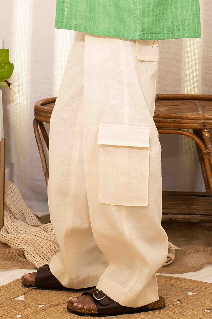 Green & Off-White Cotton Co-Ord Set by Kalakaari By Sagarika Men at Pernia's Pop Up Shop