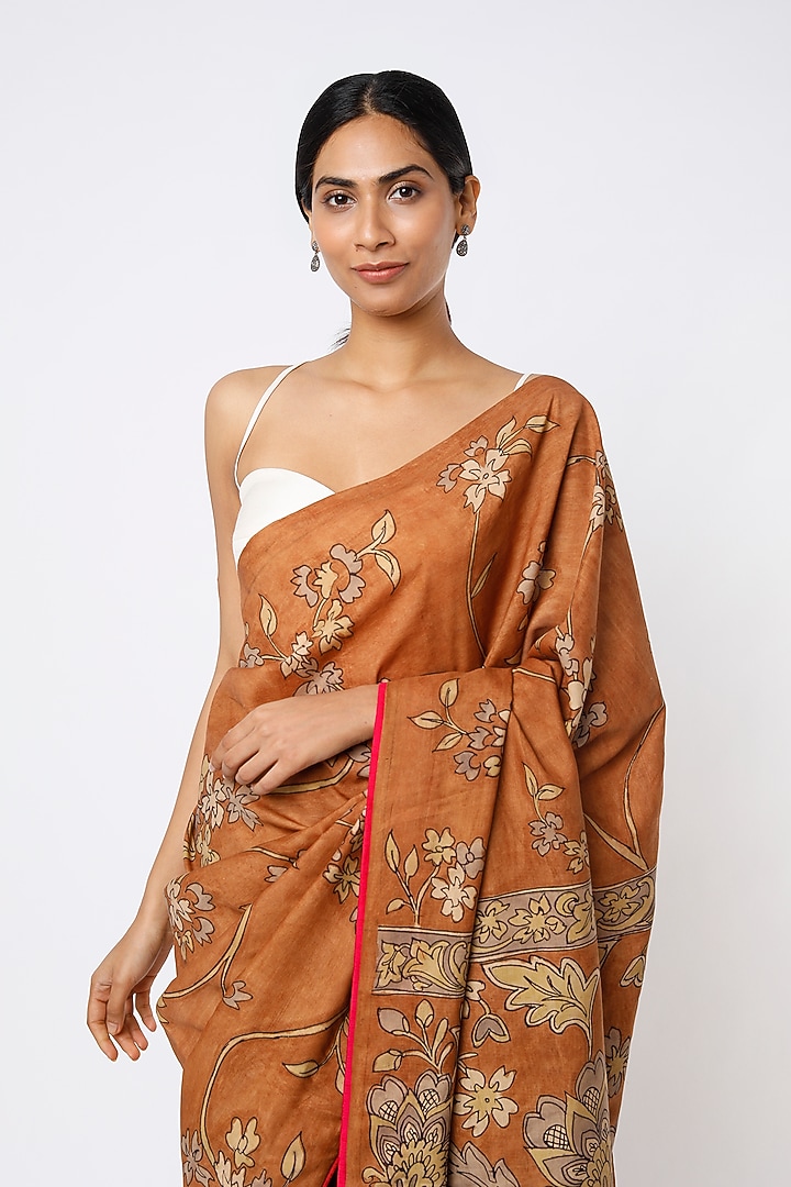 Brown Hand-Painted Kalamkari Wedding Saree Set by Kasturi Kundal at Pernia's Pop Up Shop