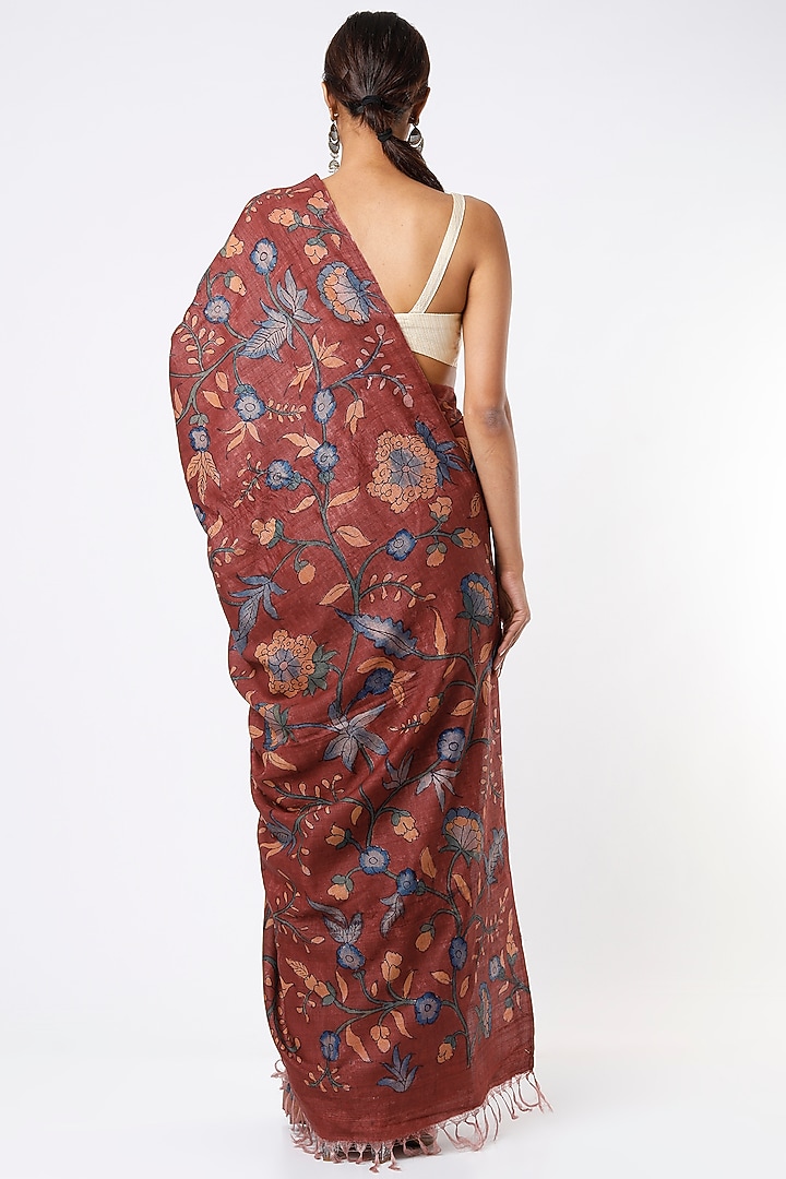 Burgundy Handwoven Pure Banarasi Silk Hand Painted Wedding Saree Set by Kasturi Kundal at Pernia's Pop Up Shop